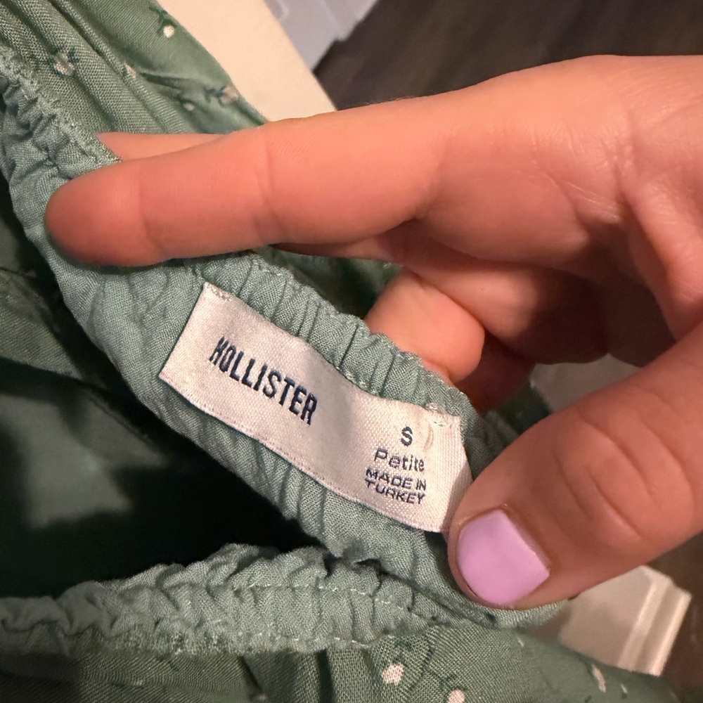 Hollister Green Floral Lace-Trim Slip - Picture 5 of 5